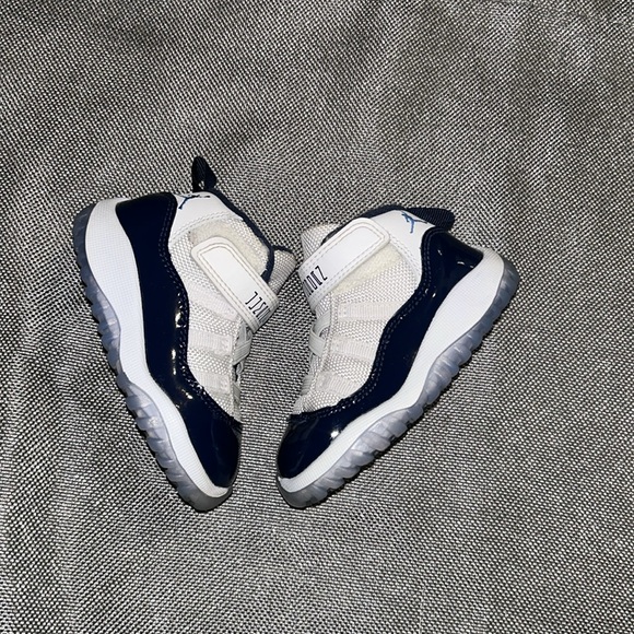 Jordan 11 Low UnC Win Like 82 Toddler size 5c - Picture 2 of 5